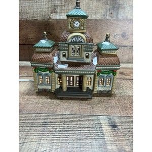 Dickens Collectibles Towne Christmas Village St Station 2445-5517